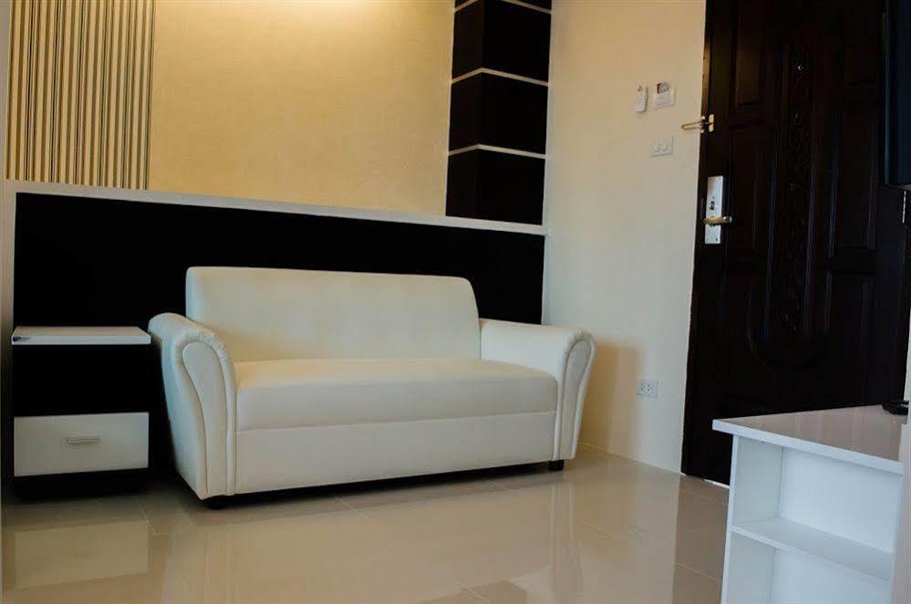 Excella Hotel Ubon Ratchathani Exteriör bild